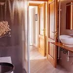 Larius - View - Free Parking