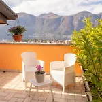 Larius - View - Free Parking マンデッロ・デル・ラーリオ