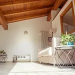 Larius - View - Free Parking *