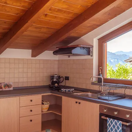 Larius - View - Free Parking * Mandello del Lario