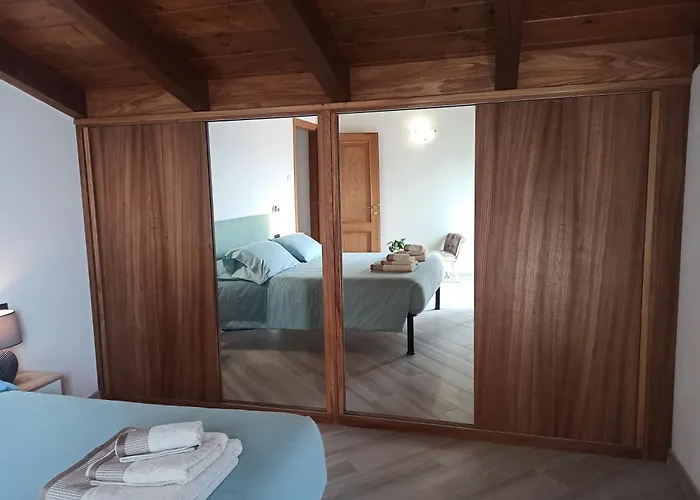 Larius - View - Free Parking Apartament Mandello del Lario