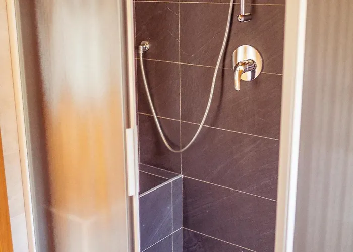 Larius - View - Free Parking Apartament