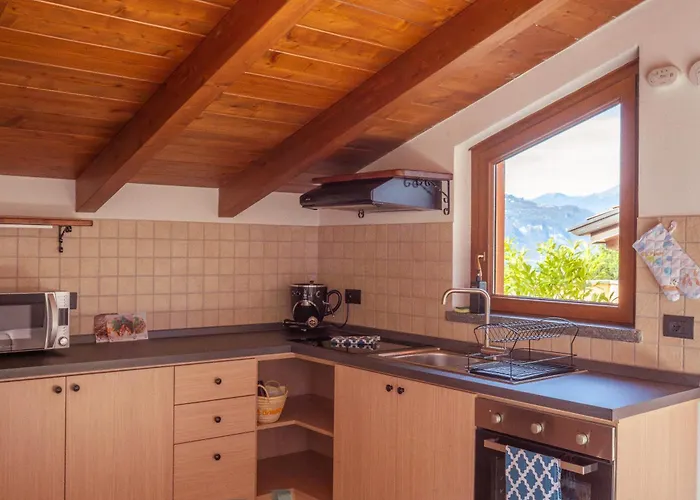 Larius - View - Free Parking * Mandello del Lario