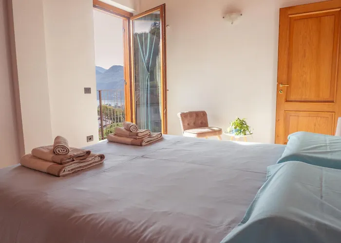 Larius - View - Free Parking Mandello del Lario