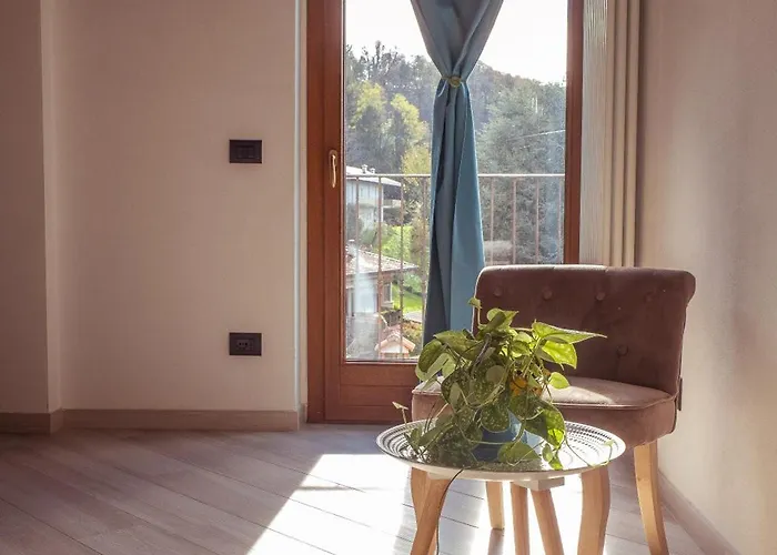 Larius - View - Free Parking * Mandello del Lario