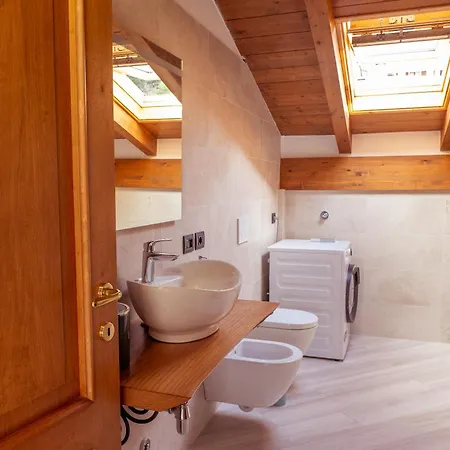 Larius - View Mandello del Lario